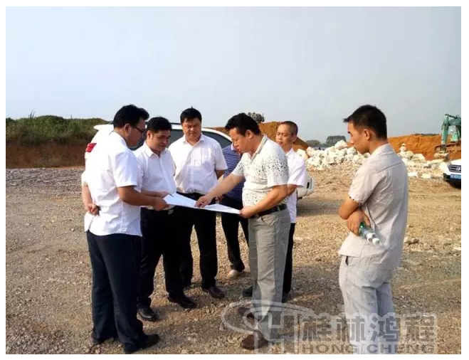 重鈣磨粉機(jī)，重鈣，HCH1395，超細(xì)環(huán)輥磨,武宣碳酸鈣